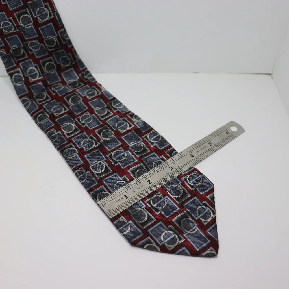 Stafford silk tie